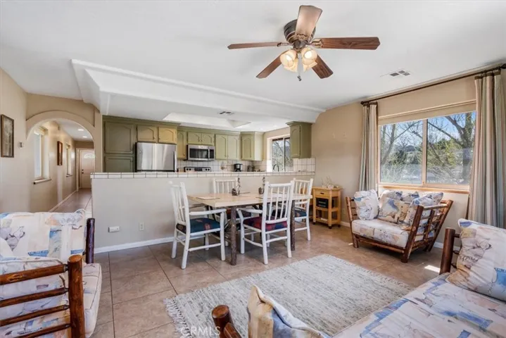 28601 Cumberland Road, Tehachapi, California 93561