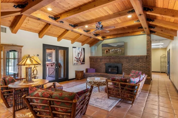 28601 Cumberland Road, Tehachapi, California 93561