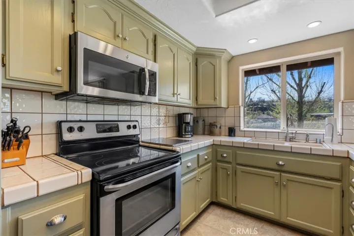 28601 Cumberland Road, Tehachapi, California 93561