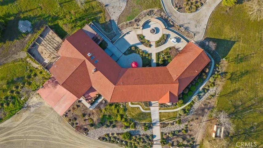 28601 Cumberland Road, Tehachapi, California 93561