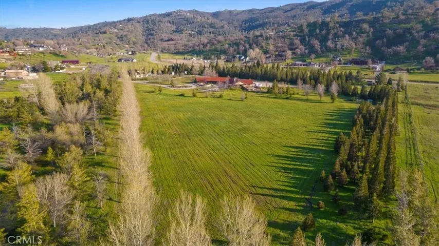 28601 Cumberland Road, Tehachapi, California 93561