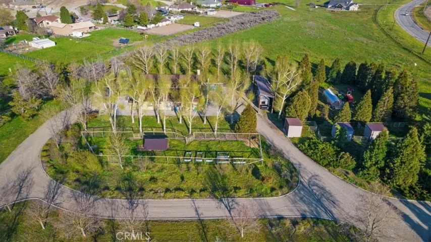 28601 Cumberland Road, Tehachapi, California 93561