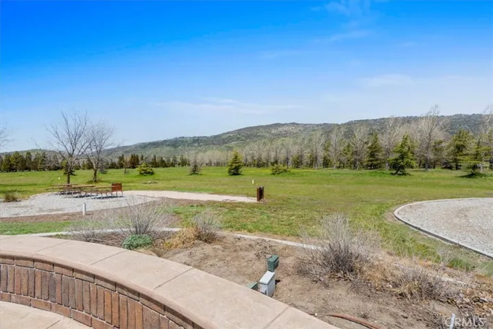 28601 Cumberland Road, Tehachapi, California 93561