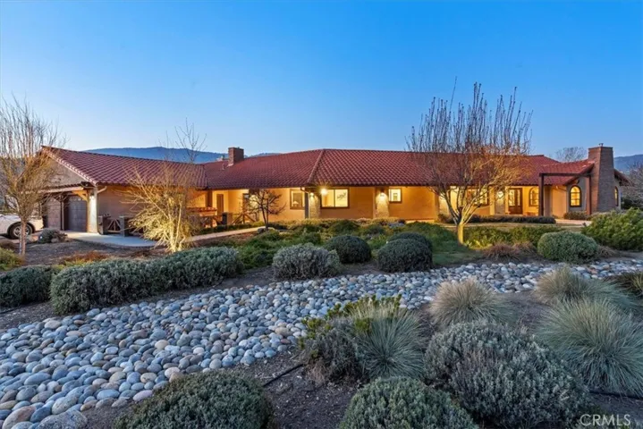 28601 Cumberland Road, Tehachapi, California 93561