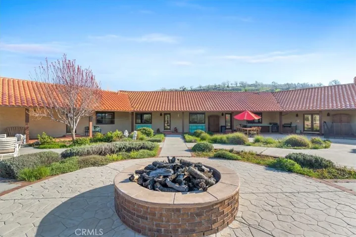 28601 Cumberland Road, Tehachapi, California 93561