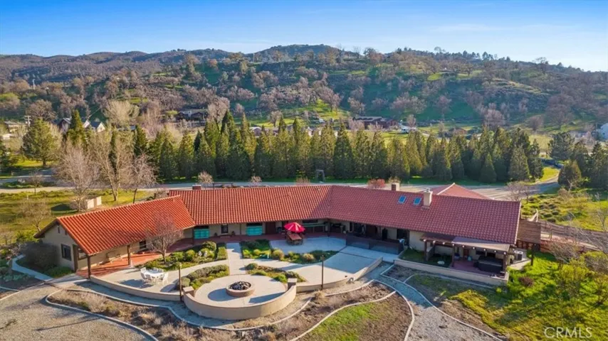28601 Cumberland Road, Tehachapi, California 93561