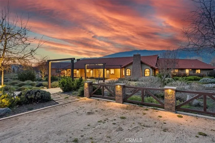 28601 Cumberland Road, Tehachapi, California 93561