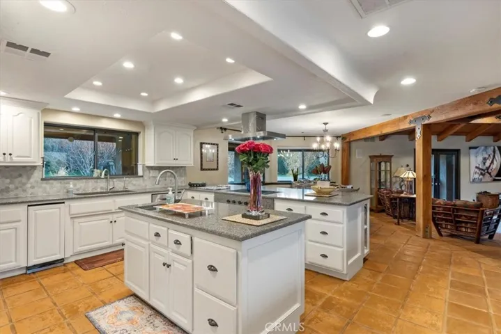 28601 Cumberland Road, Tehachapi, California 93561