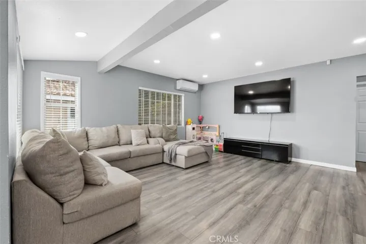 1818 S Ross Street, Santa Ana, California 92707