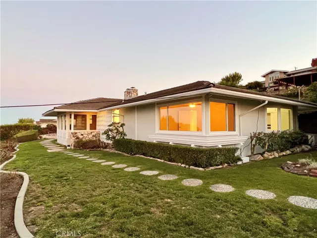 15 Mustang Road, Rancho Palos Verdes, California 90275