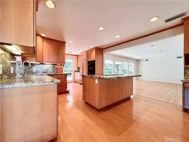 15 Mustang Road, Rancho Palos Verdes, California 90275