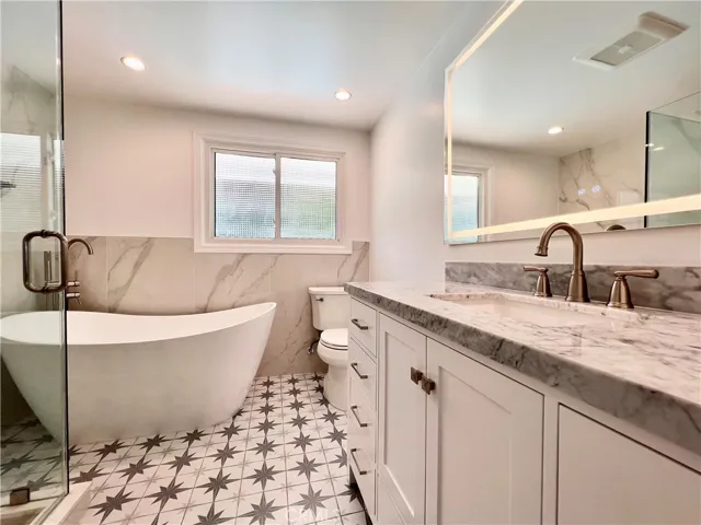 15 Mustang Road, Rancho Palos Verdes, California 90275