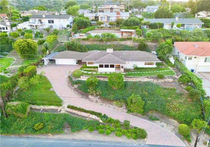 15 Mustang Road, Rancho Palos Verdes, California 90275