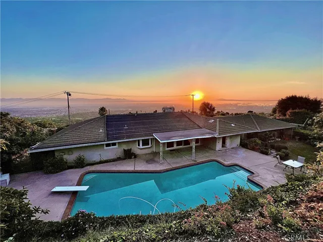 15 Mustang Road, Rancho Palos Verdes, California 90275