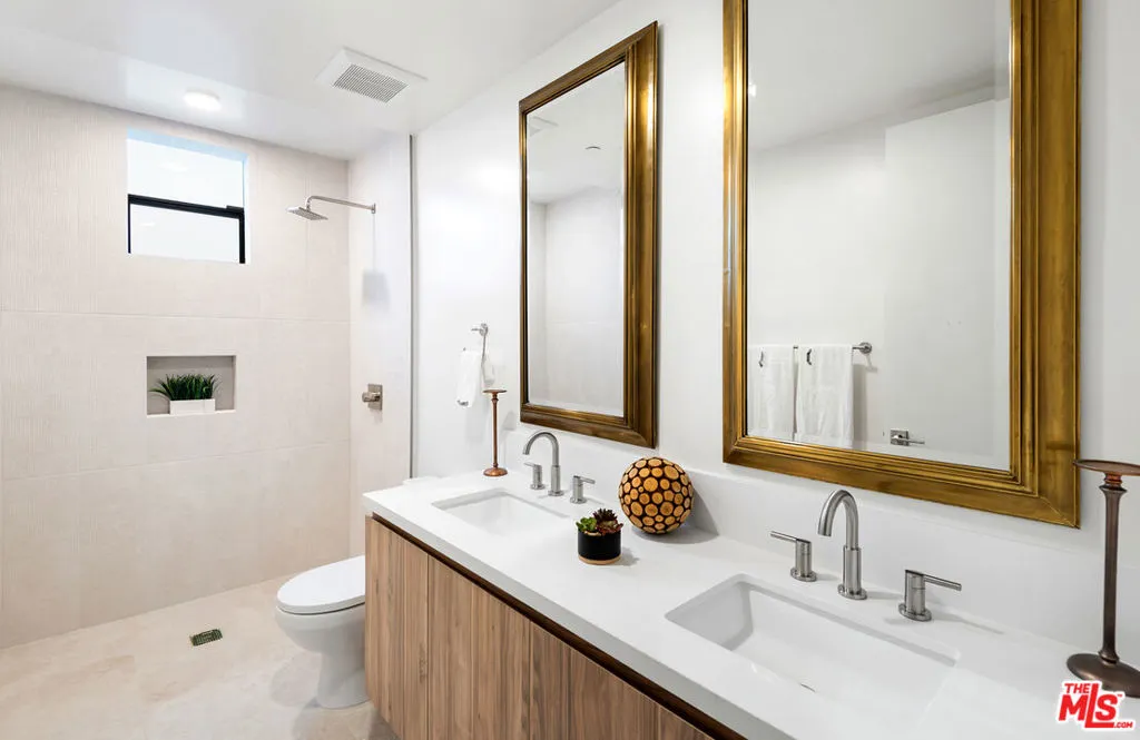 3657 1/2 Regal Place 3657 1/2, Los Angeles, California 90068 home-pic-33