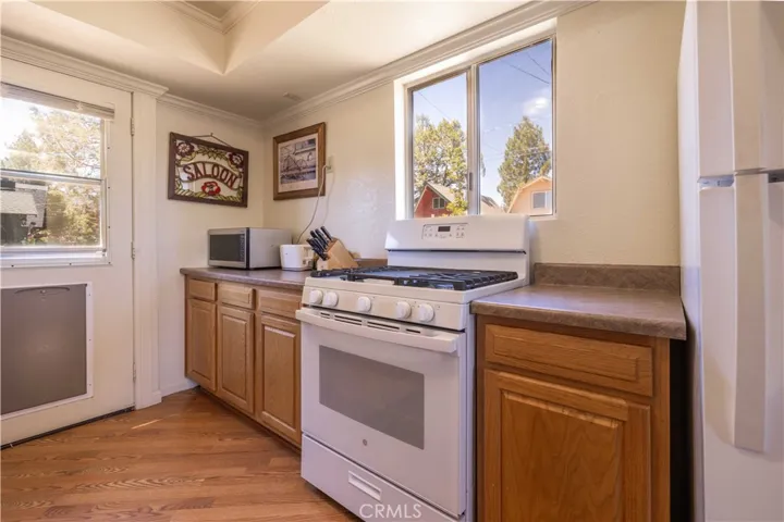 145 San Bernardino Avenue, Sugarloaf, California 92386