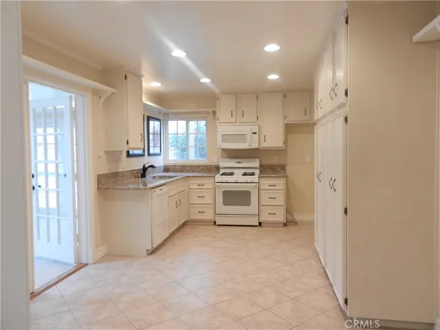 28891 De La Luna Drive, Mission Viejo, California 92692