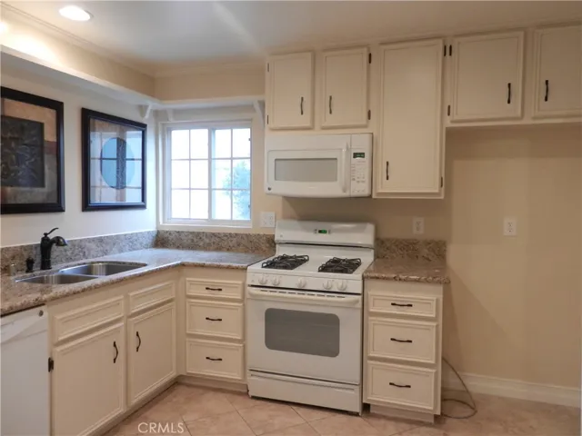 28891 De La Luna Drive, Mission Viejo, California 92692