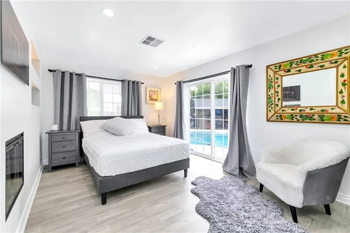 Master Suite w/ Fireplace