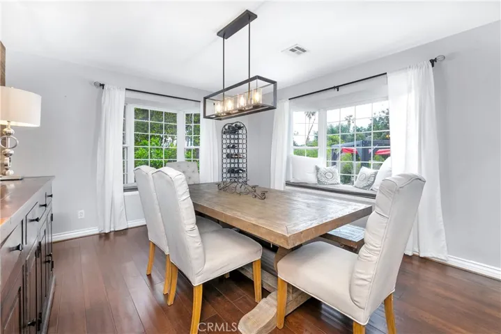 Formal Dining w/ Bay Window.