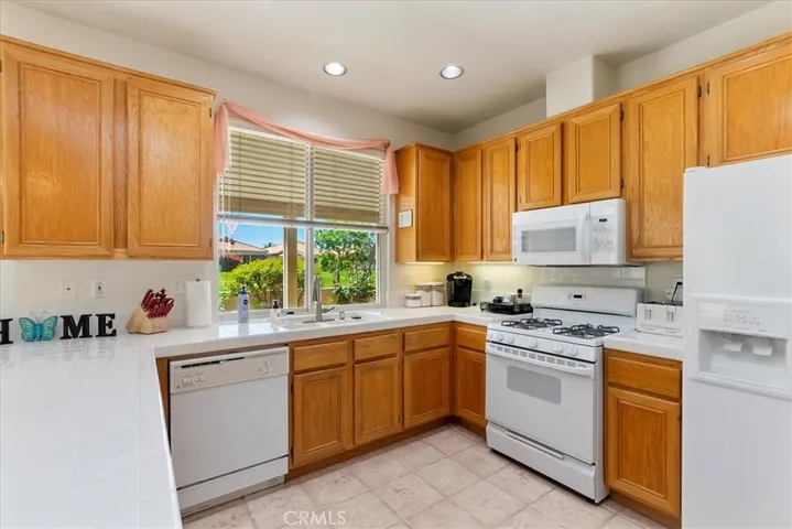 1765 Fairway Oaks Avenue, Banning, California 92220