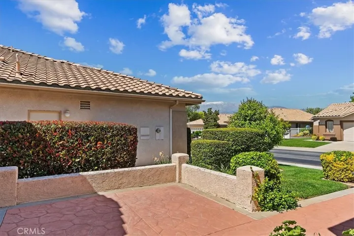 1765 Fairway Oaks Avenue, Banning, California 92220