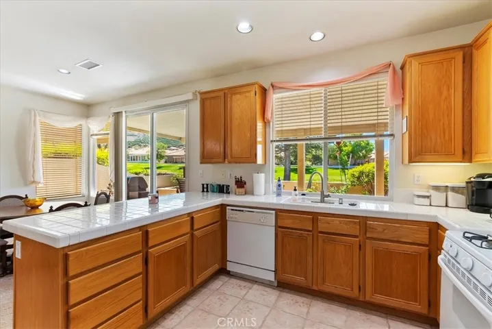 1765 Fairway Oaks Avenue, Banning, California 92220