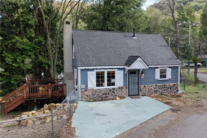 414 Cross Drive, Crestline, California 92325