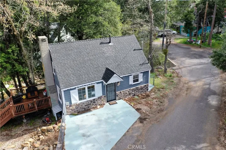 414 Cross Drive, Crestline, California 92325