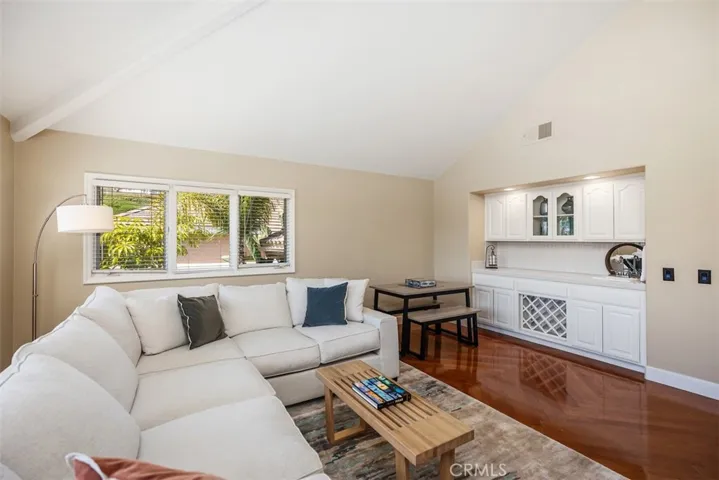 Large bonus room with sink and media