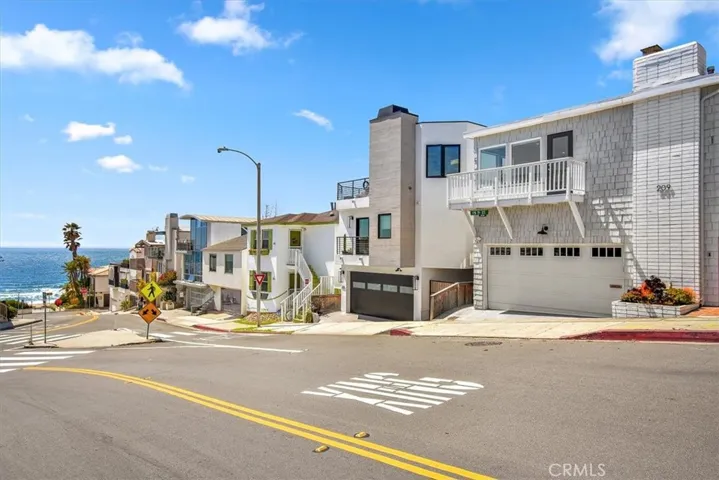 209 15th Street, Manhattan Beach, California 90266