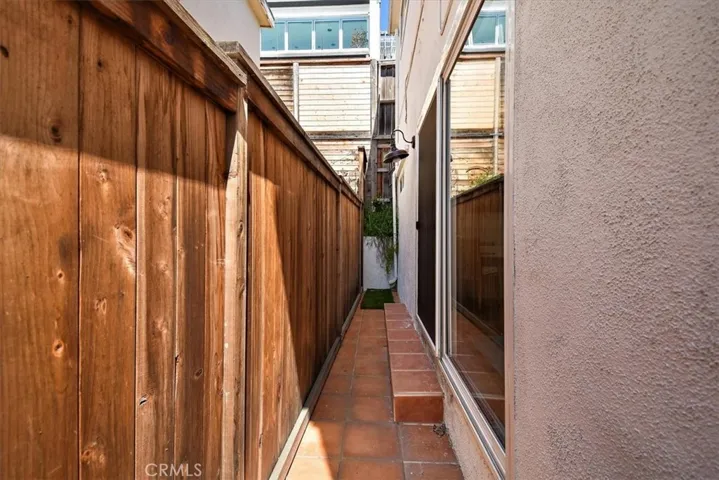 209 15th Street, Manhattan Beach, California 90266