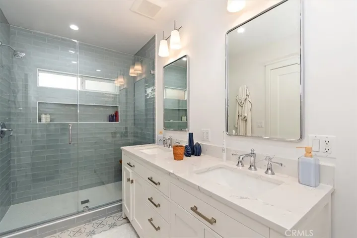209 15th Street, Manhattan Beach, California 90266