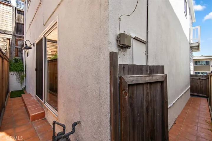 209 15th Street, Manhattan Beach, California 90266