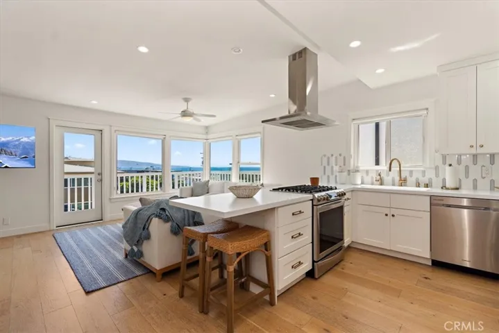 209 15th Street, Manhattan Beach, California 90266