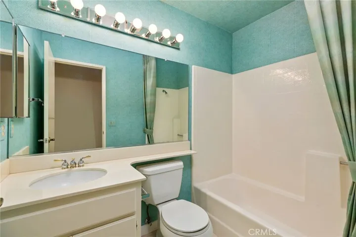 Downstairs Guest Full Bathroom