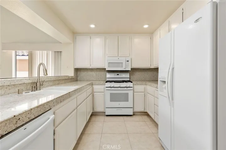 Lovely Upgraded Kitchen