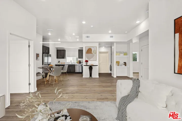 7411 Artesia Boulevard 308, Buena Park, California 90621