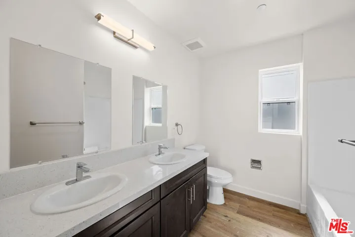 7411 Artesia Boulevard 207, Buena Park, California 90621