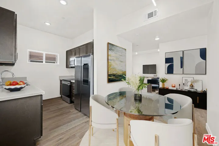 7411 Artesia Boulevard 207, Buena Park, California 90621