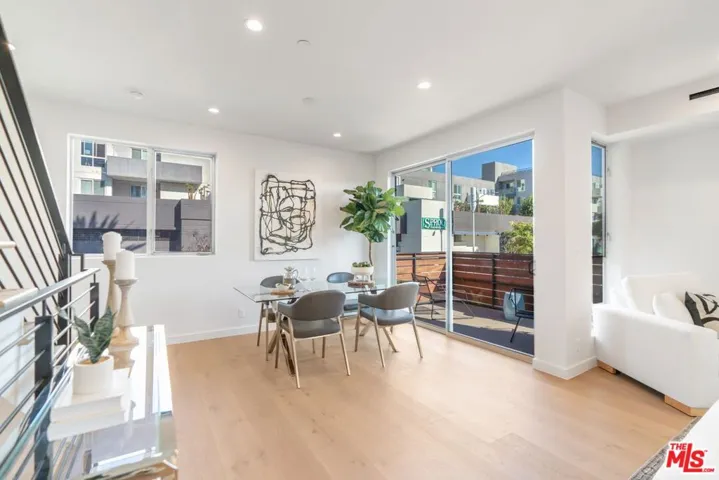7150 Willoughby Avenue, Los Angeles, California 90046