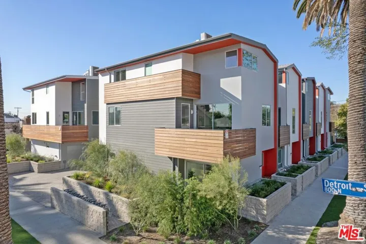 7150 Willoughby Avenue, Los Angeles, California 90046