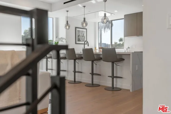 7150 Willoughby Avenue, Los Angeles, California 90046