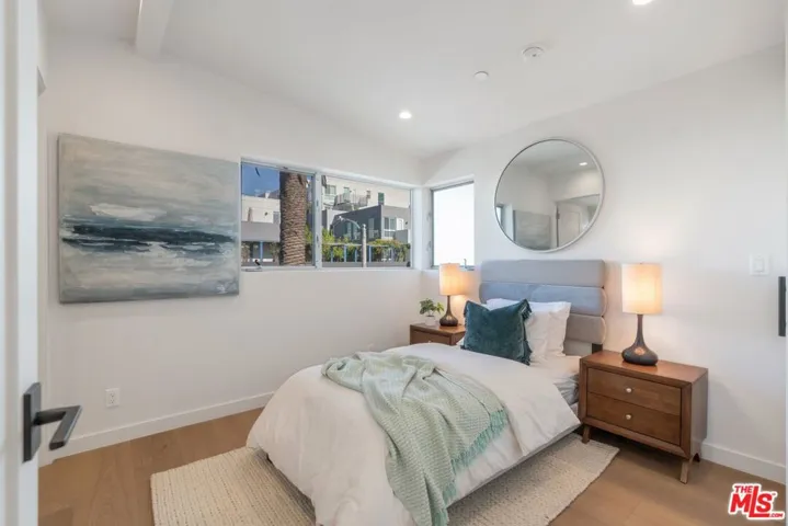 7150 Willoughby Avenue, Los Angeles, California 90046
