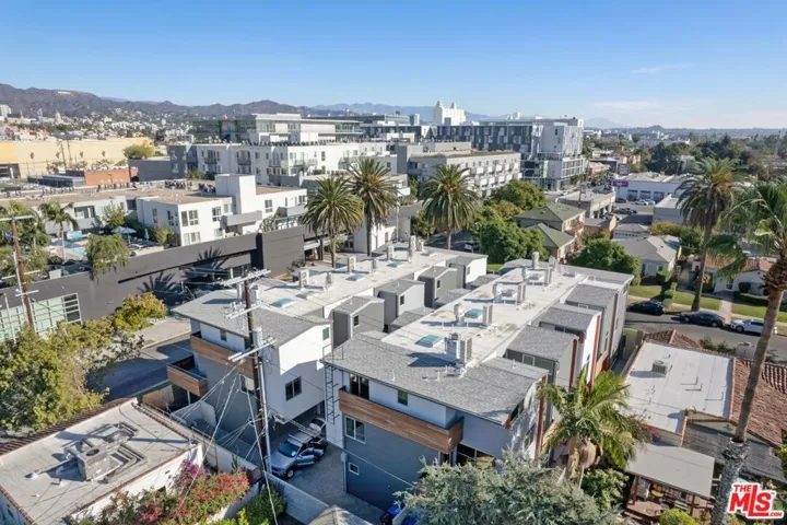 7150 Willoughby Avenue, Los Angeles, California 90046