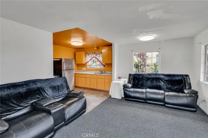 13700 S Willowbrook Avenue, Compton, California 90222
