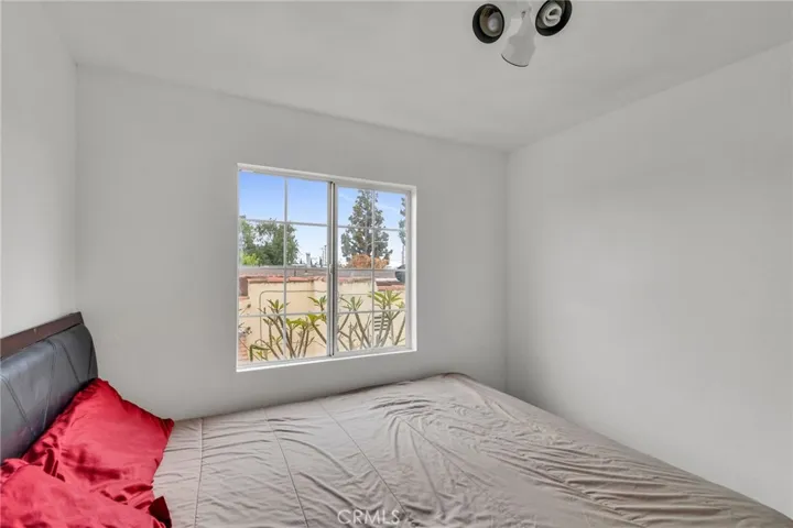 13700 S Willowbrook Avenue, Compton, California 90222