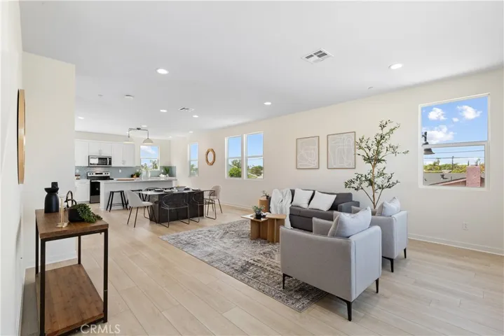 10870 Scottsbluff Dr, Stanton, California 90680