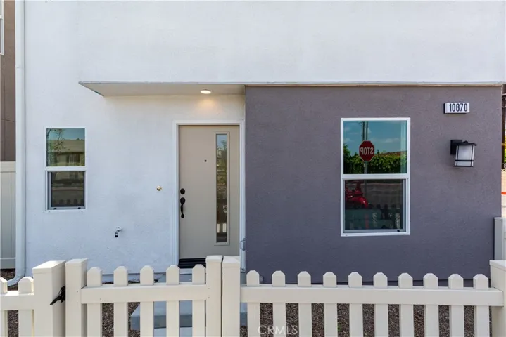 10870 Scottsbluff Dr, Stanton, California 90680