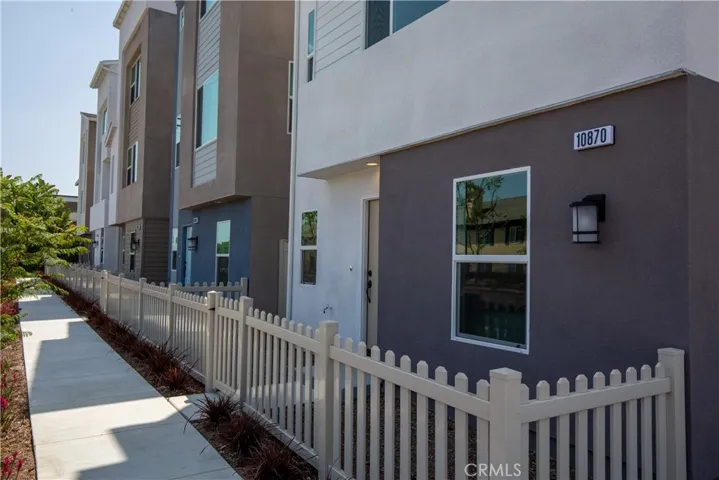 10870 Scottsbluff Dr, Stanton, California 90680